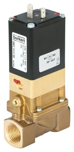 Válvula Solenoide Rc1 1/2'' NC Latón NBR 0.2-10bar/3-145psi 24VDC Antigolpe De Ariete 5282 501892