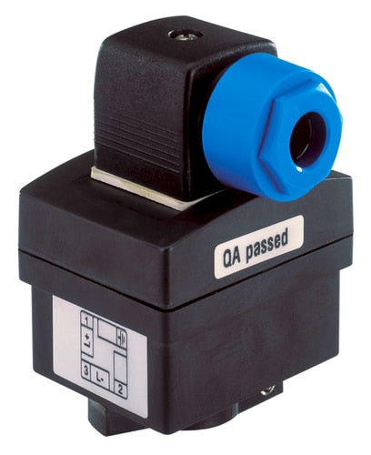 Paddle wheel flow meter electronics, NAMUR output (requires S030 fitting) - Bürkert SE30 - 552901
